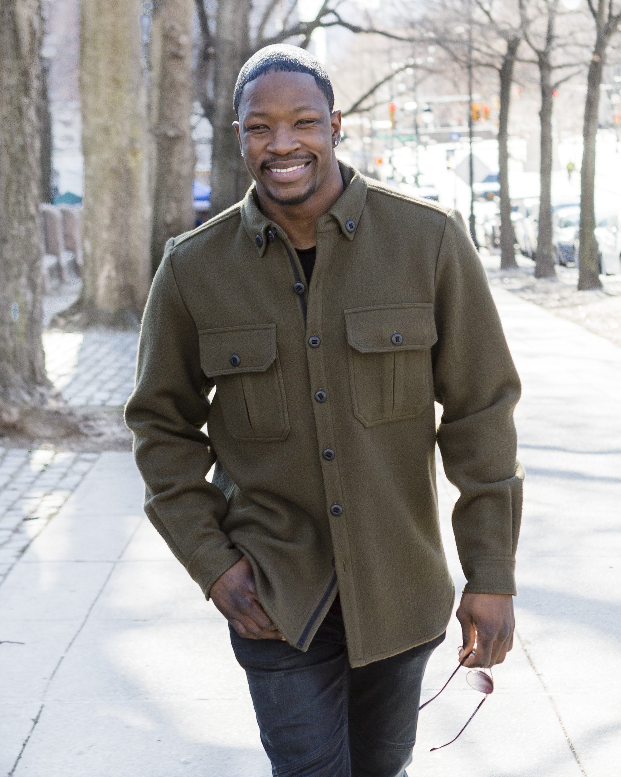 WeatherWool Advisor Fazon Gray the WeatherWool ShirtJac on location in New York City.  WeatherWool Advisor Fazon Gray is a New York City-based professional model and actor and an amazingly upbeat guy